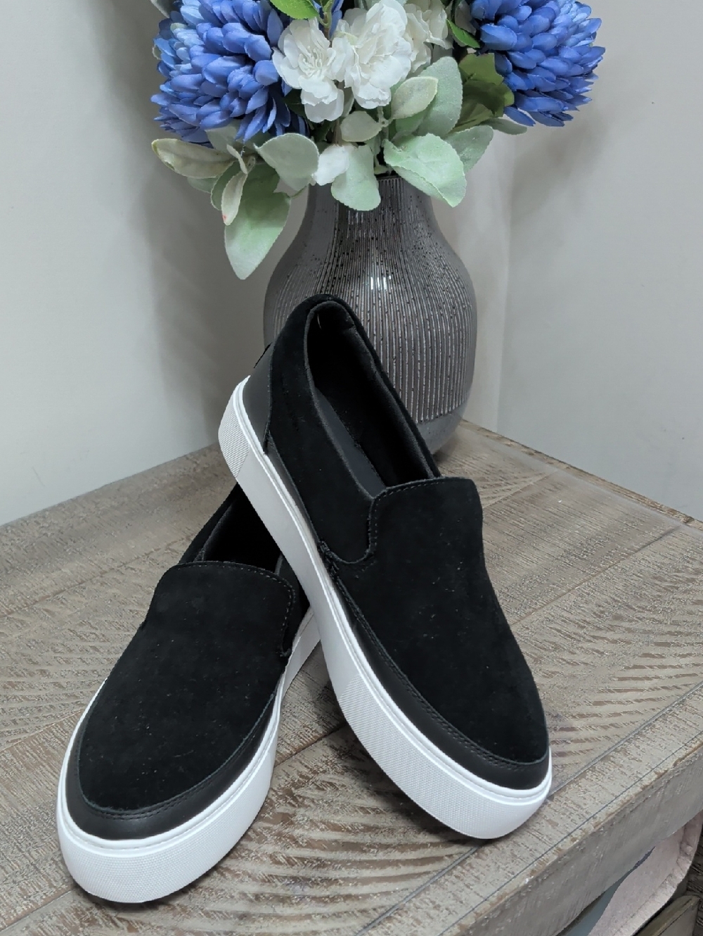 UGG Women’s Zilo Slip On Sneakers